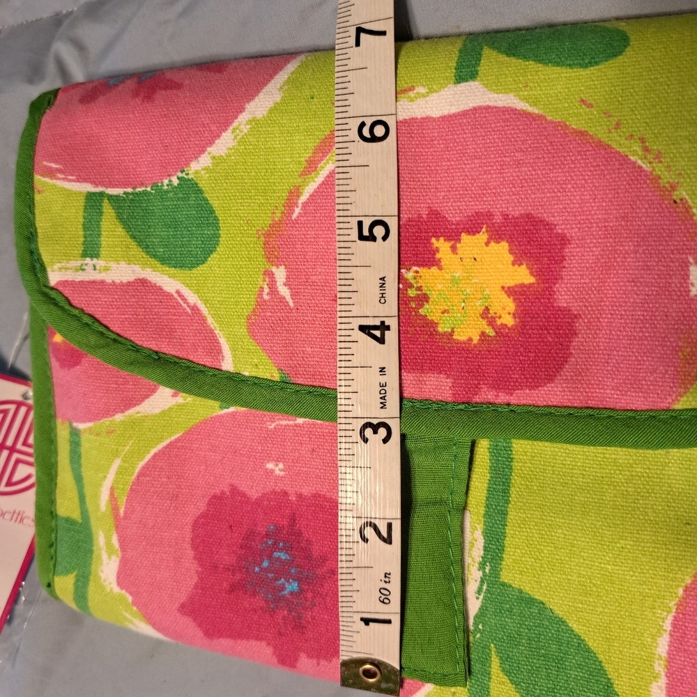 Buckhead Betties Accessory Bag - Picture 13 of 14
